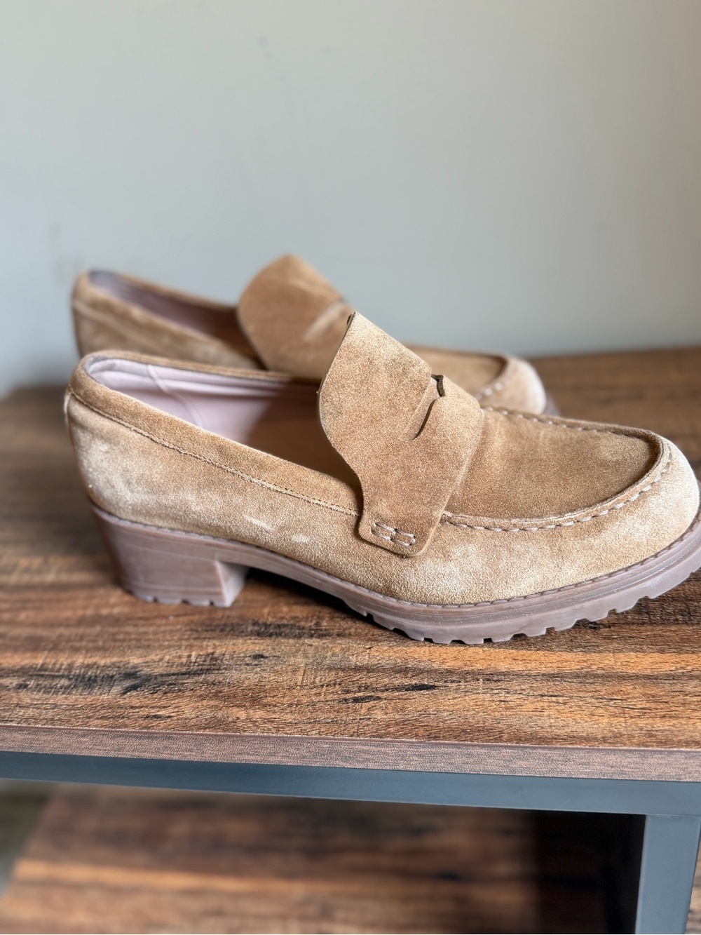 COLE HAAN Camea Lug Sole Penny Loafer Chestnut Golden Suede Womens 7.5B
